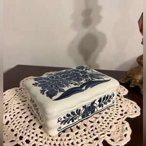 Delft Holland Blue Floral Trinket Jewelry Box